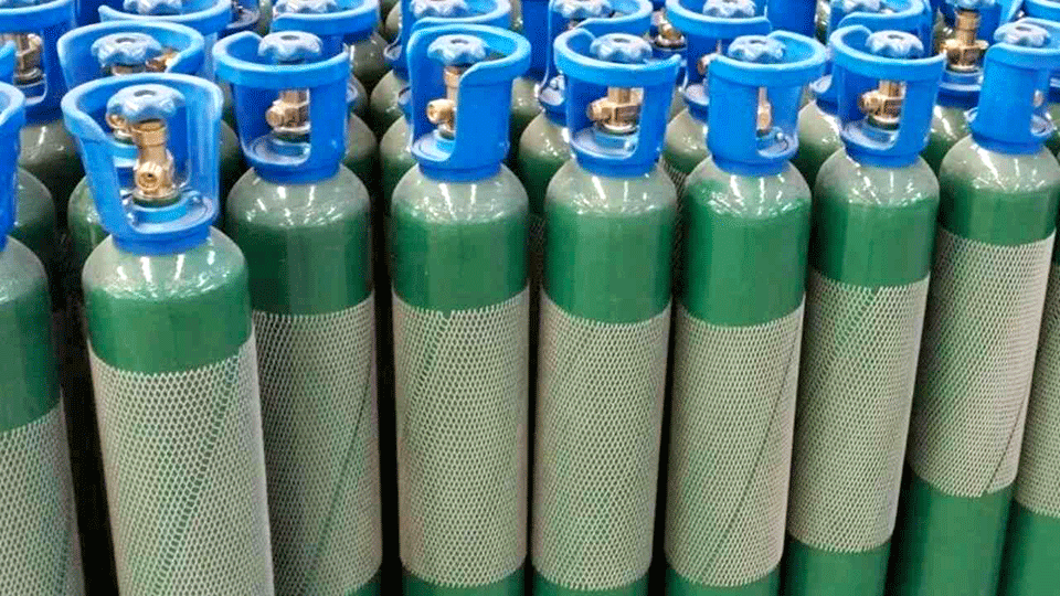 Industrie : la production française de bouteilles d'oxygène