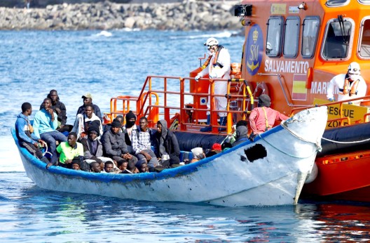 Il trahit son voisin espagnol : Le Makhzen inonde les îles Canaries de migrants