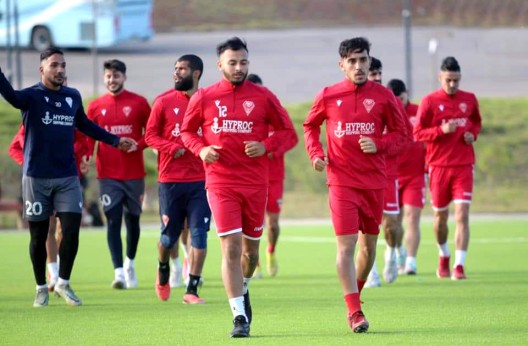 USMS - MC Oran. Aujourd’hui au 8 mai 45 de Sétif à partir de 15h : Les Grenat et Blanc à l’affût  des Hamraoua