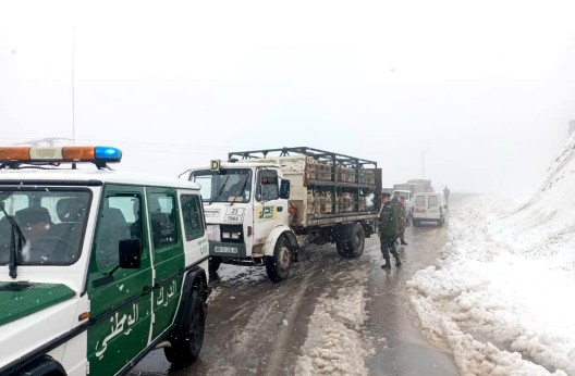 Intempéries : Plusieurs routes bloquées par la neige, la Gendarmerie mobilisée