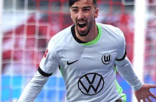 VfL Wolfsburg (Allemagne) : Amoura signe un doublé contre  le Bayern Munich