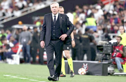 Real Madrid : Ancelotti balaie les rumeurs d’un départ