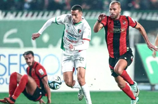 Ligue 1 (mise à jour). USMA 0 – MCA 3 : Le Doyen surclasse Soustara et revient à hauteur du leader