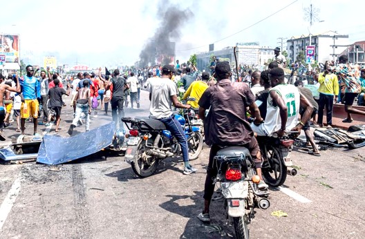 République démocratique du Congo : Goma sous les tirs et ambassades attaquées à Kinshasa