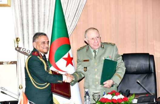 Le général d'armée Saïd Chanegriha en Inde : Renforcer les liens de coopération militaire