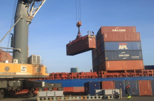 Le port d’Annaba renoue avec les grands armateurs : Maersk et CMA CGM de retour