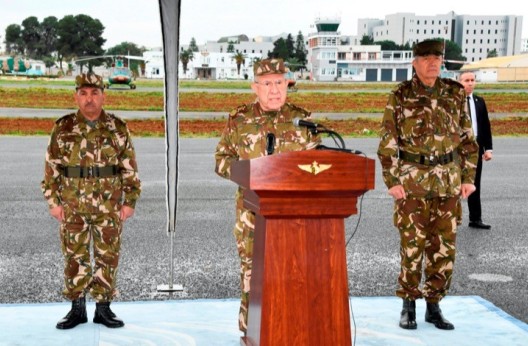 Il a présidé, hier, la cérémonie d’installation du Commandant des Forces aériennes : Chanegriha salue la «dynamique active de notre diplomatie»